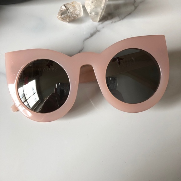 Valley Eyewear Accessories - Valley Eyewear Wolves Sunglasses in Pink Cotton
